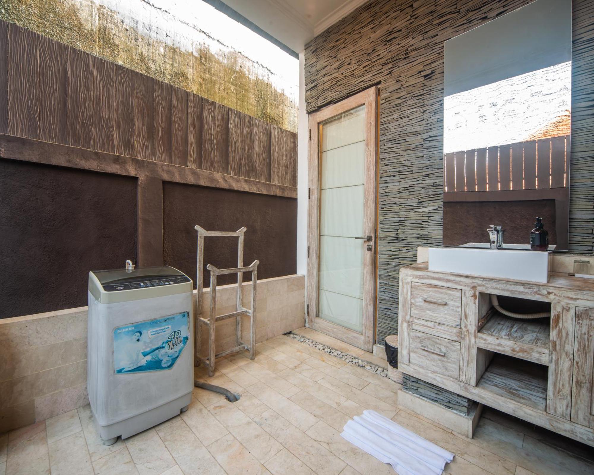 Shakti Villa Canggu Экстерьер фото